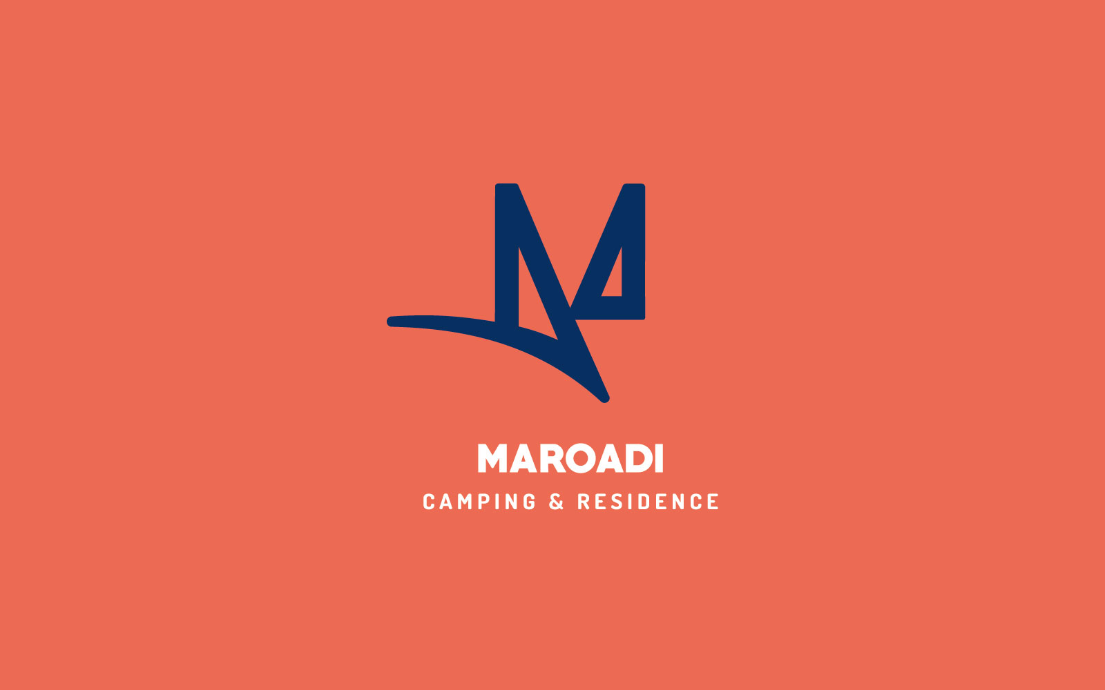 il nuovo logo del campeggio maroadi, griffato diadestudio, propone in chiave moderna la stilizzazione delle famose onde di Torbole sul Garda, vele e profilo delle montagne che formano l'iniziale del nome. Versione negativo.